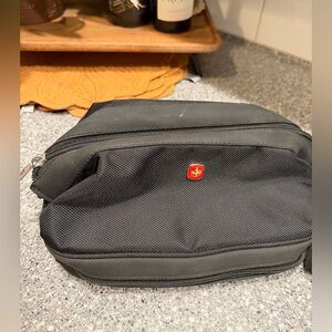 Swiss Gear  Black Toiletry Cosmetic Hygiene Mesh Travel Bag Organizer